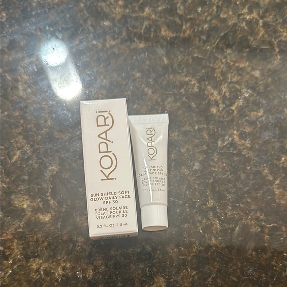 Kopari Sun Shield Soft Glow Daily Face SPF 30 - Picture 1 of 4